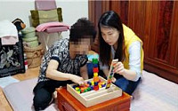 어버이날, 카네이션 꽃 보다 무료 치매 조기검진이 먼저