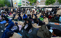 [포토]청와대 앞에서 경찰에 막힌 '세월호' 유가족들