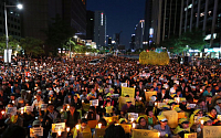 세월호 촛불집회 3만명 운집… 115명 연행
