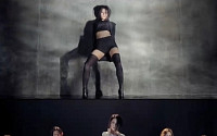지연, 뮤직비디오 '1분1초' 공개...블랙&amp;화이트 의상에 섹시한 골반댄스 눈길
