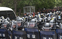 [포토] 금수원 진입하는 경찰… 영장 집행 시작