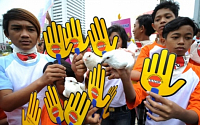 오늘 '세계 아동노동반대의 날'...브라질 리우에서 월드컵 개막 전 '레드카드' 캠페인