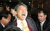 의원직 상실 김선동 의원…국회 최루탄 던진 그는 누구?