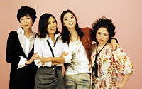 [포토] 왼쪽부터 지수원, 유호정, 오윤아, 손화령