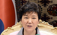 박근혜 대통령 “문창극 후보자 자진사퇴 안타깝다”…국회 떠넘기기?