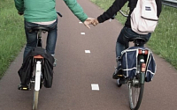 이효리, 블로그에 근황 공개… 이상순과 자전거 데이트 “오빠 달려”