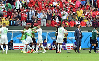 켈트십자가 논란 이어 알제리 응원단 난동...'월드컵 H조' 왜 이러나