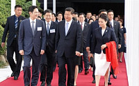 삼성 전시관 둘러본 시진핑 주석, 등소평의 ‘소강사회’ 발언… 왜?