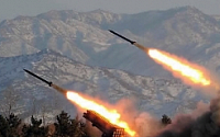 북한 미사일 발사…화해무드 日, 깜짝 놀라며 공식항의