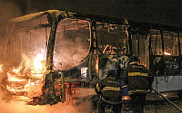 브라질 마피아보다 더 과격한 관중 반응…'미네이랑의 비극'에 버스 20대 불 태워 '충격'