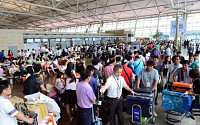 [포토]여름 휴가시즌 시작, '북적이는 인천국제공항'