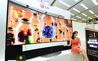 LG전자, 1억 넘는 ‘105인치 곡면 QHD TV’출시