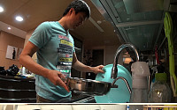 '오마베' 김정민, 아내 루미코 위해 요리에 도전…터프가이 이미지 버렸다