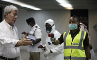 에볼라 치료제 첫 제공...투여받은 스페인 신부 사망했지만, 결국 서아프리카로…