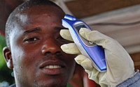 [종합] 에볼라 치료제 나왔다…WHO 임상실험후 사용 허가
