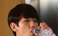 [포토]EXO와 함께하는 K-POP 타임슬립!, '물 마시는 백현'
