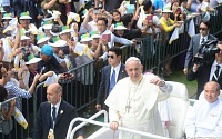 [교황 방한] 교황님 발걸음 따라 편의점 매출도 들썩