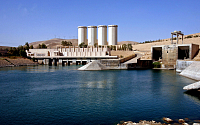 쿠르드군, 이라크 최대 댐 탈환 성공