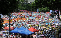홍콩 친정부 시위대 10만여명 행진…정치갈등 고조