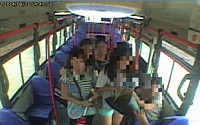 창원 버스 사고, 목격자 영상·블랙박스 공개…전문가들 &quot;살려면 창유리 깨야 했다&quot;