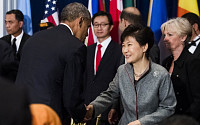 [포토] 악수 나누는 오바마와 박근혜 대통령