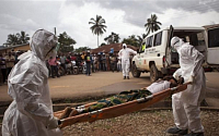 WHO “에볼라 사망자 3000명 넘어…내년 초 실험백신 사용 가능”