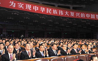‘사망설’ 장쩌민, 시진핑과 나란히 음악회 관람…건재 과시