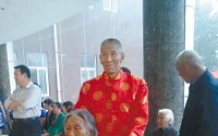 [오늘의 중국 화제] 67세 할아버지와 94세 신부ㆍ톈안먼 국기게양행사ㆍ제시카 퇴출 등