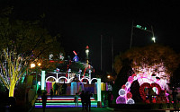 서울랜드 가을 야간공연, LED조명과 특수효과로 탄성 자아내