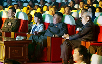 북한 김정은 통치 체제 &quot;아직은 이상無&quot;… 앓고 있는 병 알고보니 '헉'