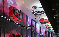 [포토] 화려한 차들의 퍼레이드 '파리 모터쇼'