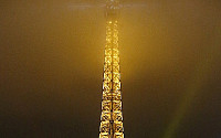 파리 에펠탑 새 단장…57미터 상공에서 걷는다?