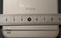아이폰6 플러스, 이번엔 '로고게이트' 논란...삐뚤빼뚤 기울어진 로고 &quot;초딩이 새겼나?&quot;