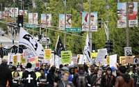 美 인종갈등 불안 지속…흑인 피격 사망 시위