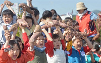 [포토] '제가 캔 고구마에요'