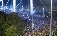 헝가리, 인터넷 과세 반대 시위 확산