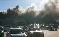 美 캔자스 공항 건물에 소형 항공기 추락…최소 4명 사망