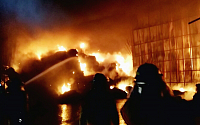 [포토]양주 섬유공장 큰 불... 2억7000만원 피해