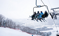 [포토] 스키시즌 시작... 용평리조트 스키장 오픈