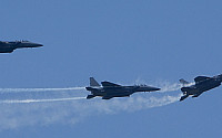 [포토] 제주지역 F-15K 축하비행