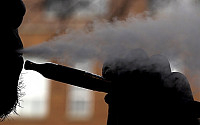 전자담배 발암물질, 일반 담배보다 '10배' ↑… 옥스퍼드 선정 올해의 단어로 꼽히기도