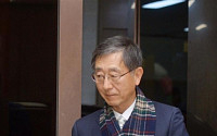 [포토] 경영전략회의 참석하는 김영과 KB금융 사외이사