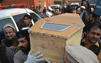 [포토] 탈레반 파키스탄 학교 공격, 어린 학생들 130여명 사망