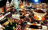유럽 크리스마스 시장, 동화 속 세계가 현실로...150년 된 회전목마에 황홀한 조명까지
