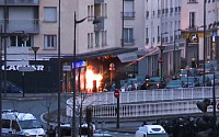 프랑스 경찰 인질극 2건 동시 진압했지만…알 카에다, ‘추가 테러’ 위협