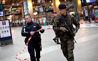 프랑스, 테러범 정보 있어도 왜 속수무책이었나