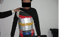 [포토] '아이폰 94대' 몸에 붙여 밀반입 시도한 중국인