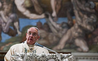 프란치스코 교황 낙태 여성 용서, 과거 교계 안팎 놀라게 한 동성애 파격 발언은?