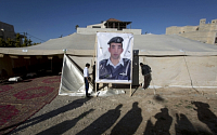 IS에 화형으로 잔인하게 살해된 요르단 조종사 알카사스베는 누구?