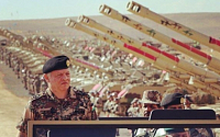 ‘특수부대 출신’ 요르단 국왕, IS 보복공습에 과거 군 지휘 모습 화제